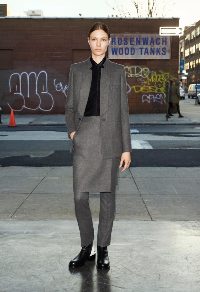 givenchy-pre-fall-2013-24_131737432345